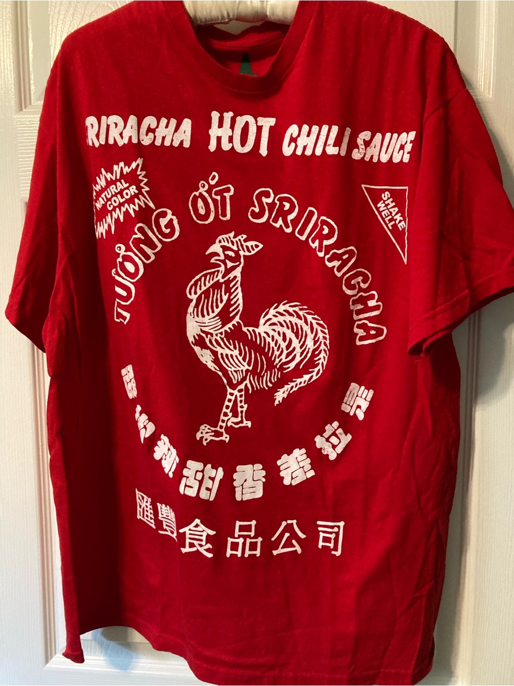 Sriracha Hot Chili Sauce Graphic Tee - Red, Never worn. Men’s XL